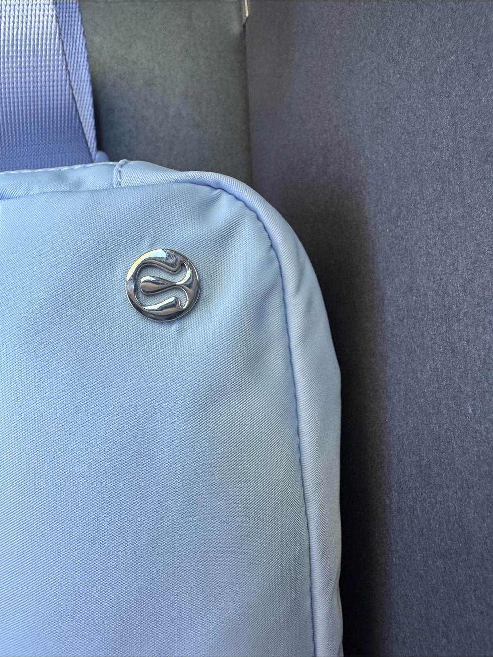 Lululemon Everywhere Belt Bag 1L Windmill - Picture 4 of 6